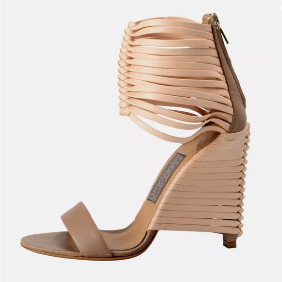 Salvatore Ferragamo ankle strap high heels - Picture 2 of 9